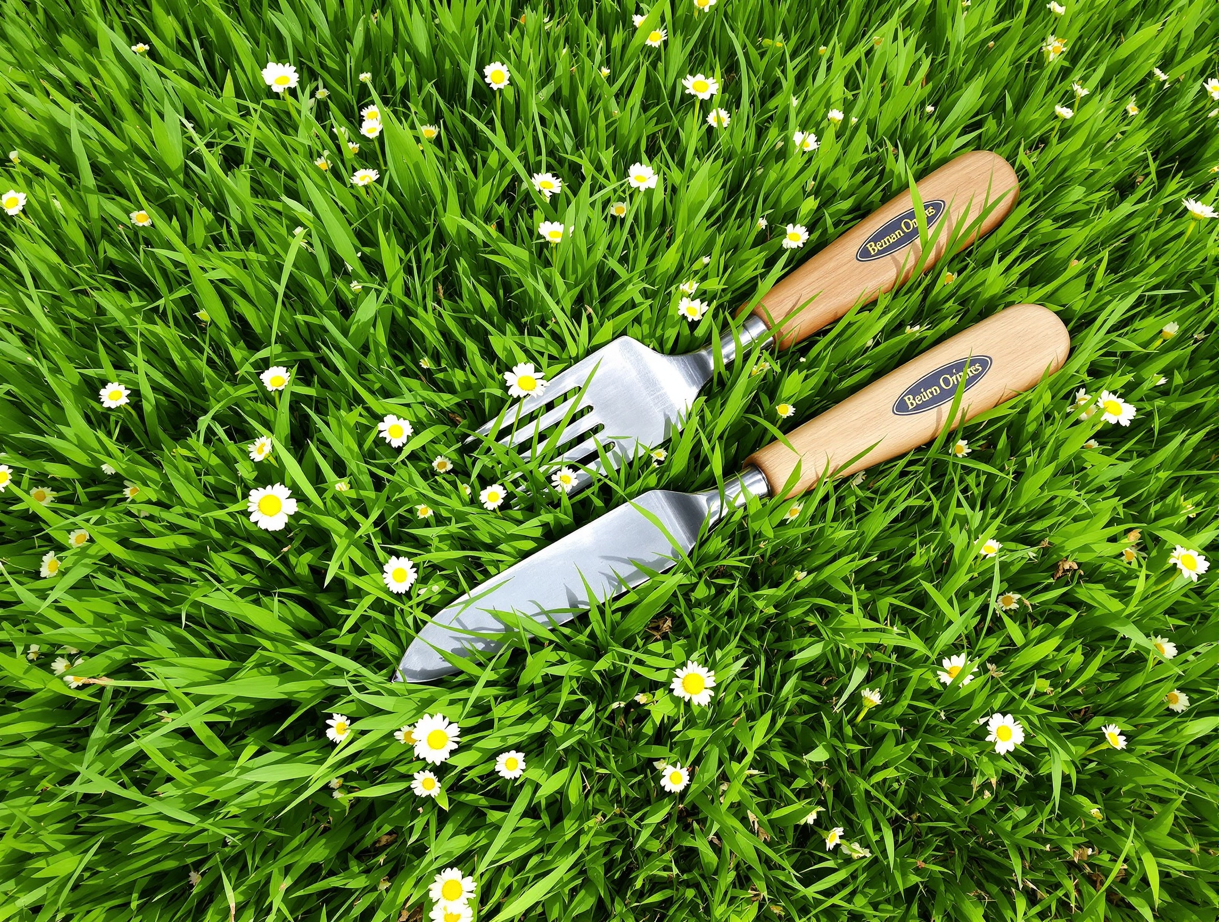 Gazon épais naturel outils manuels Bretagne